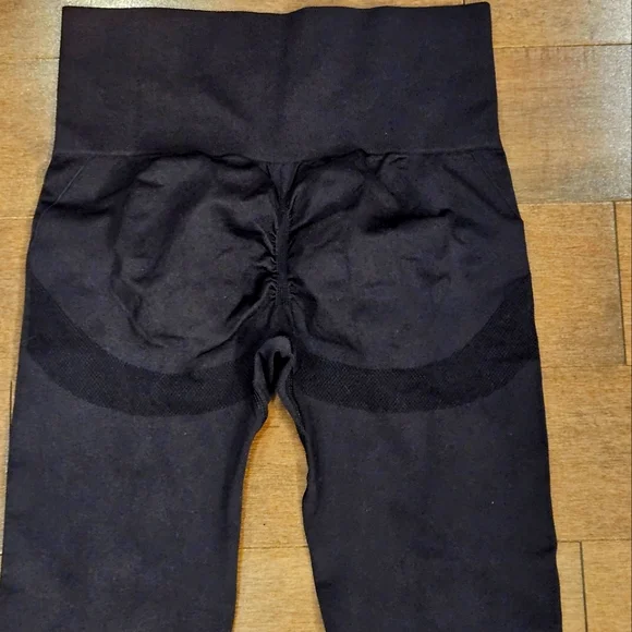 2pc WorkOut Set NWOT - Picture 9 of 11